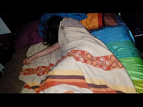 ❤️ Beau-fils réprimandant sa jeune belle-mère pendant qu'elle dort. ❤️❌ Porno de qualité at us ☑